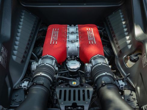 Used 2012 Ferrari 458 Italia Coupe RWD image 19