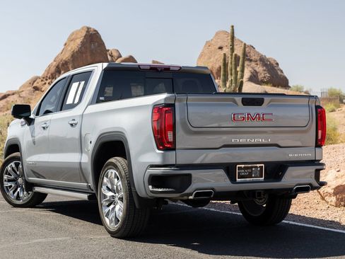 Used 2024 GMC Sierra 1500 Denali w/ Denali Reserve Package AWD/4WD image 2