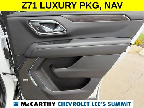 Used 2024 Chevrolet Tahoe Z71 w/ Luxury Package AWD/4WD image 35