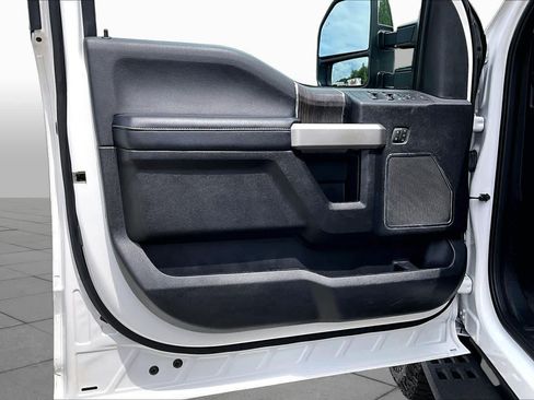 Used 2021 Ford F250 Lariat w/ Tremor Off-Road Package AWD/4WD image 22