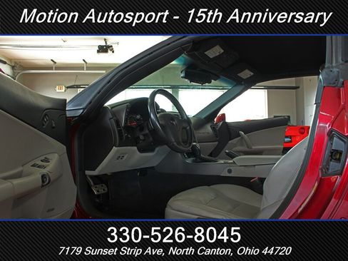 Used 2006 Chevrolet Corvette Convertible w/ Preferred Equipment Group RWD image 19