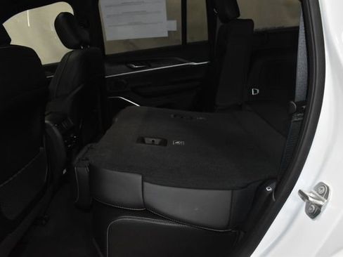 New 2026 Jeep Grand Cherokee Limited w/ Limited Altitude Package image 27