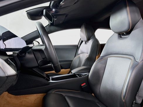 Used 2025 Lucid Air Touring AWD/4WD image 16