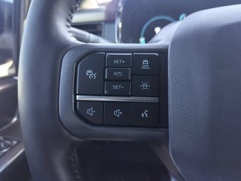 Used 2023 Ford F150 Lariat AWD/4WD image 13