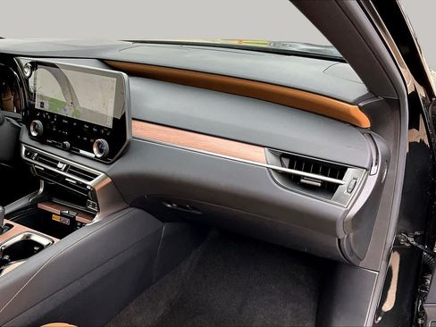 Used 2025 Lexus RX 350 Premium w/ Accessory Package (Z1) FWD image 19