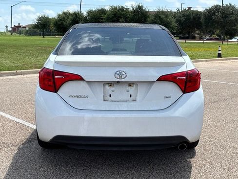 Used 2019 Toyota Corolla SE FWD image 5