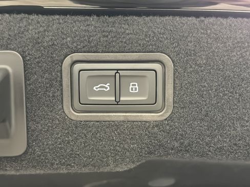 Used 2024 Audi A8 L 3.0T w/ Executive Package AWD/4WD image 28