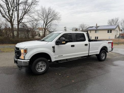 Used 2022 Ford F250 XL w/ Power Equipment Group image 5