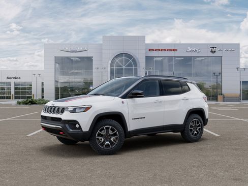 New 2026 Jeep Compass Trailhawk w/ Sun, Sound & Navigation Group AWD/4WD image 28
