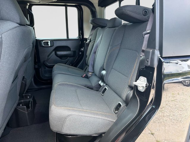 New 2026 Jeep Gladiator Sport AWD/4WD image 14