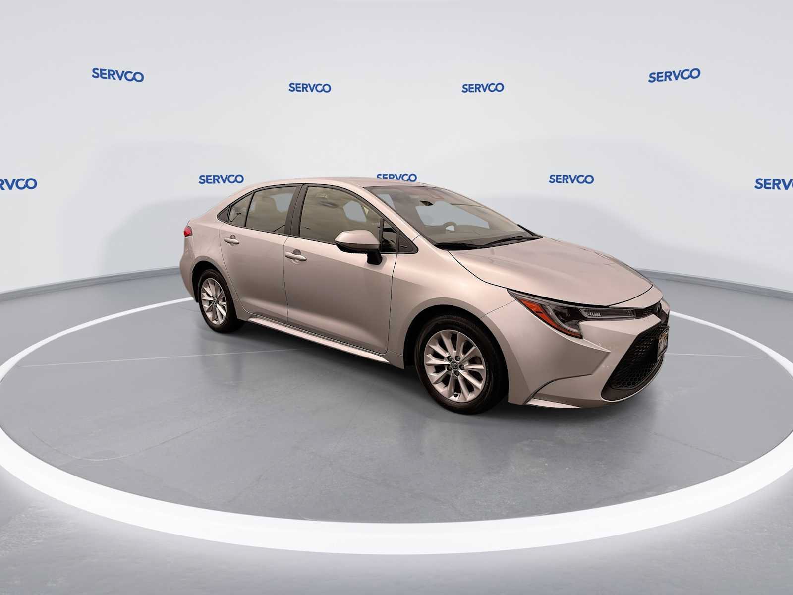 Used 2022 Toyota Corolla LE FWD image 2