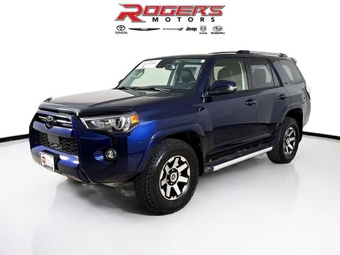 Used 2024 Toyota 4Runner SR5 Premium w/ Moonroof Package AWD/4WD image 3