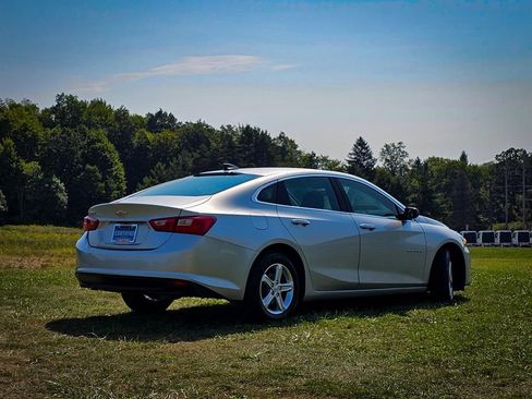 Certified 2021 Chevrolet Malibu LS image 4