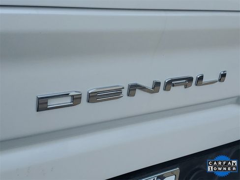 Used 2024 GMC Sierra 2500 Denali w/ Denali Reserve Package image 8