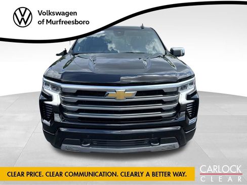 Used 2025 Chevrolet Silverado 1500 High Country w/ Z71 Off-Road Package AWD/4WD image 3