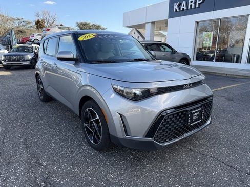 Used 2023 Kia Soul EX image 7