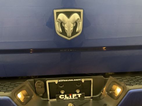 Used 2018 RAM 1500 Express image 24