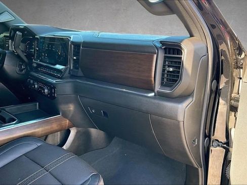 Used 2024 Chevrolet Silverado 3500 High Country w/ Midnight Edition image 15