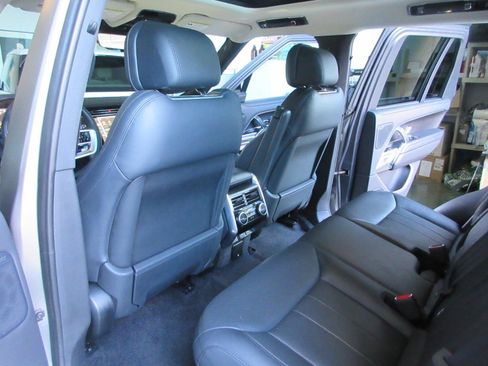Used 2023 Land Rover Range Rover SE AWD/4WD image 41