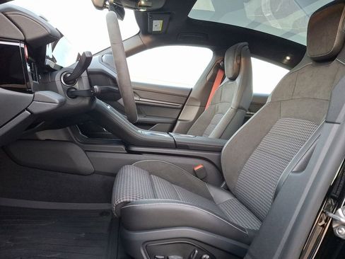 Certified 2025 Porsche Taycan image 11