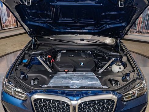 Certified 2025 BMW X4 xDrive30i w/ Premium Package AWD/4WD image 5