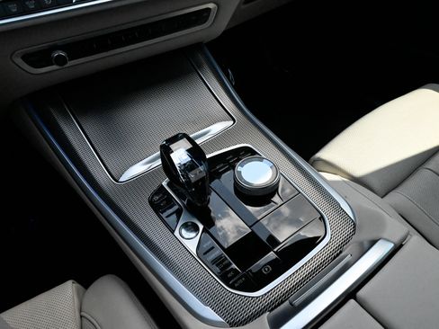Used 2022 BMW X5 M50i w/ Executive Package AWD/4WD image 30