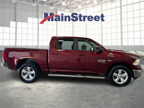 Used 2019 RAM 1500 Classic SLT w/ SLT Plus D←cor Group AWD/4WD image 6