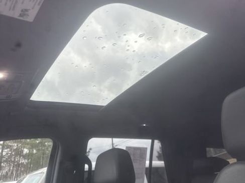 Used 2021 Chevrolet Tahoe Z71 w/ Z71 Signature Package image 14