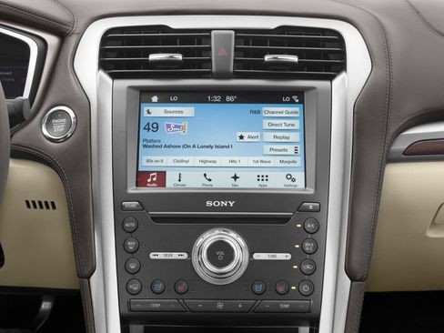 Used 2018 Ford Fusion Energi Platinum FWD image 47