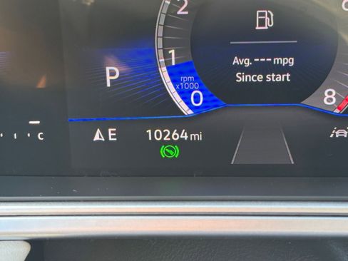 Used 2025 Volkswagen Taos SE image 40