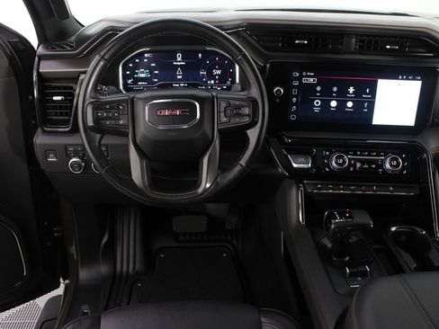 Used 2024 GMC Sierra 1500 AT4 w/ Technology Package AWD/4WD image 13