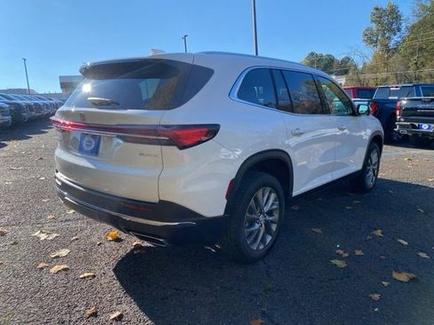 New 2026 Buick Enclave Preferred image 5