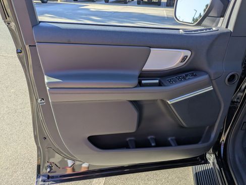 New 2025 Ford Expedition XL image 15