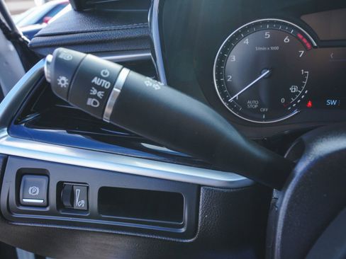 Used 2024 Cadillac XT6 Luxury image 24