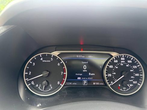 Used 2021 Nissan Sentra SV w/ SV Premium Package FWD image 26