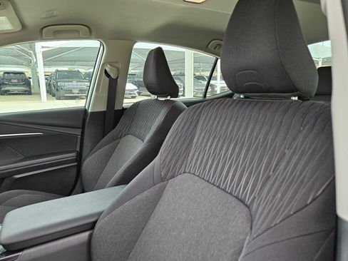 Used 2025 Toyota Camry LE w/ Convenience Package image 20