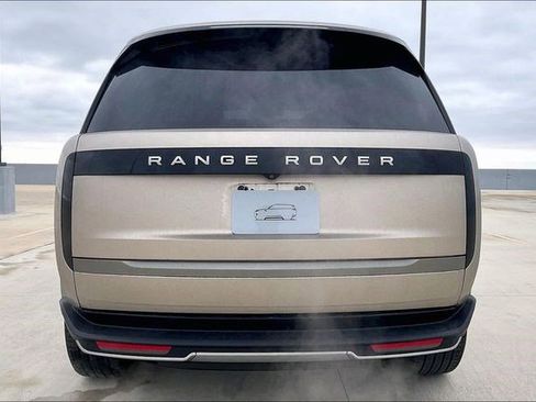 Used 2024 Land Rover Range Rover Long Wheelbase SE image 5