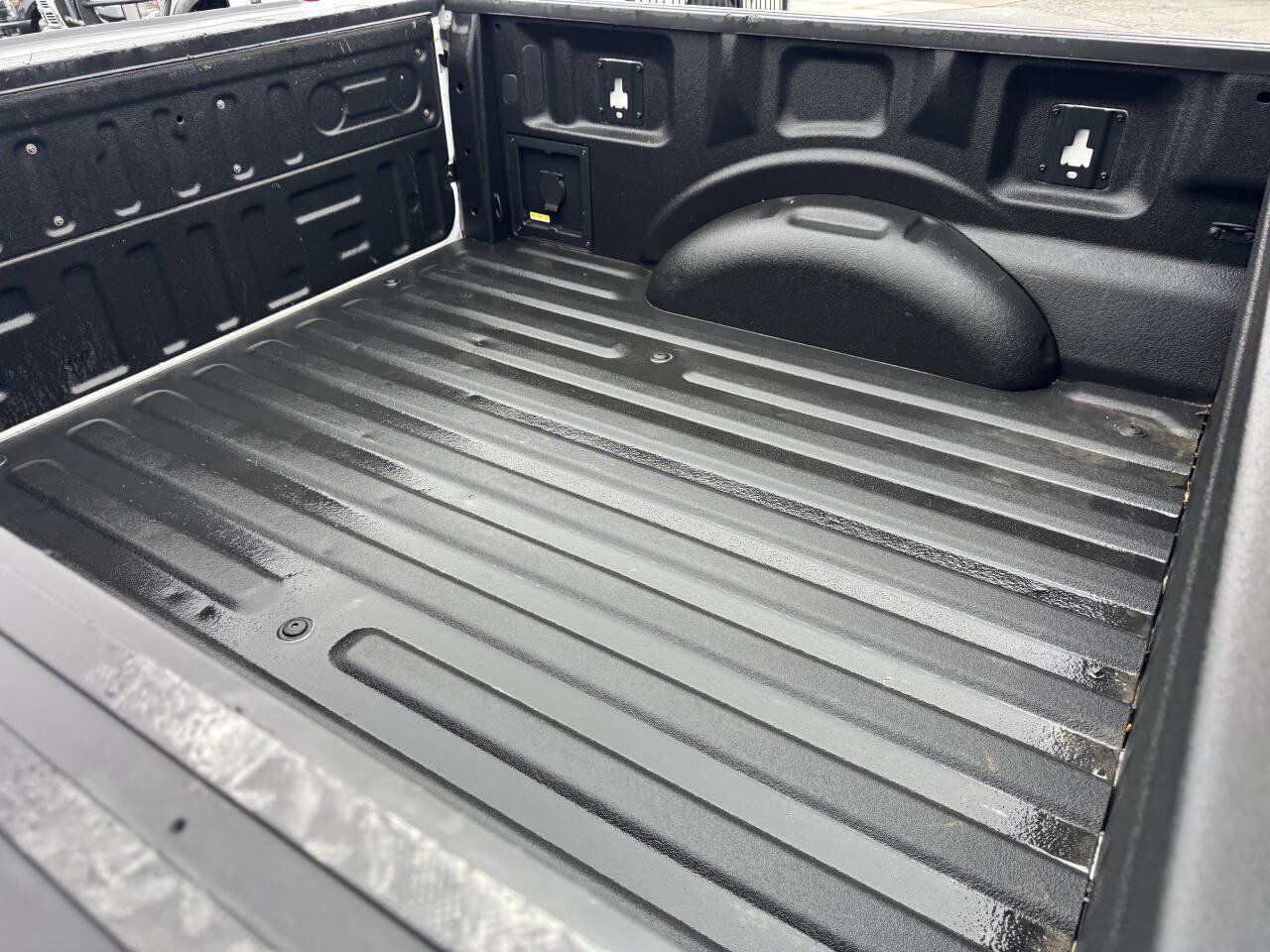 Used 2022 Ford F150 XLT w/ Equipment Group 301A Mid AWD/4WD image 8