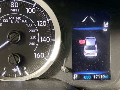 Used 2022 Toyota Corolla LE FWD image 22