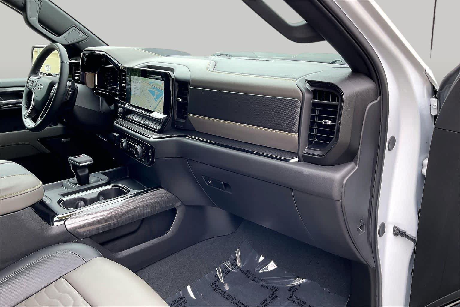 Used 2025 Chevrolet Silverado 1500 ZR2 w/ Technology Package AWD/4WD image 15