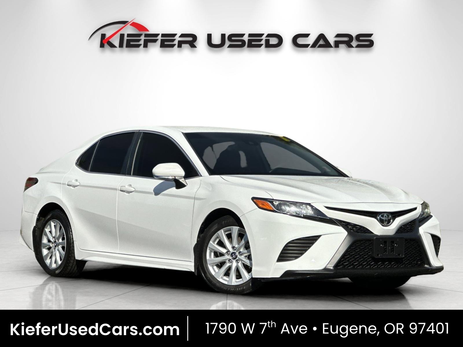 Used 2019 Toyota Camry SE FWD image 1