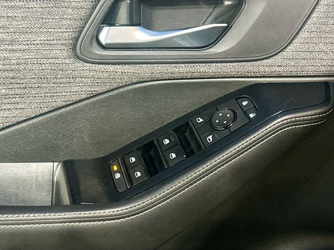 Used 2022 Nissan Rogue SV AWD/4WD image 21