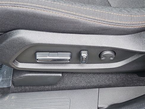 Used 2025 Honda Pilot Sport image 19