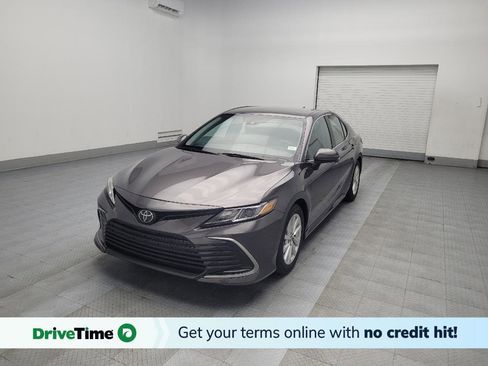 Used 2021 Toyota Camry LE image 1