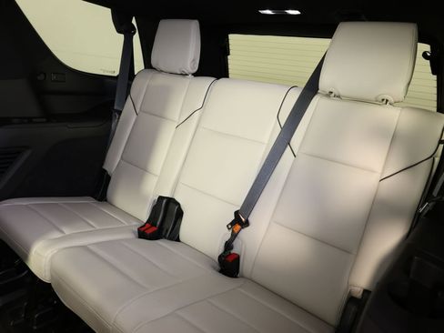 Used 2021 Cadillac Escalade Sport w/ LPO, ONYX Package AWD/4WD image 12