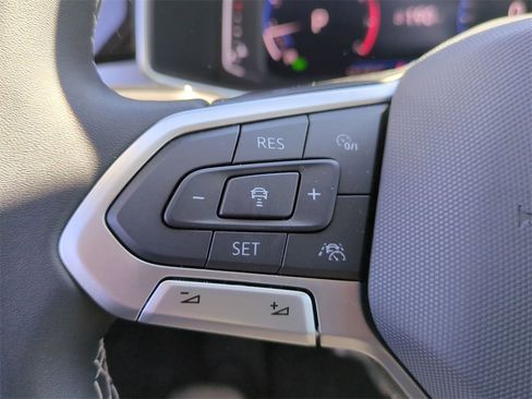 Used 2025 Volkswagen Taos SEL w/ Black Wheel Plus Package image 18