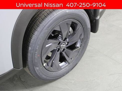Certified 2026 Nissan Rogue SV FWD image 9