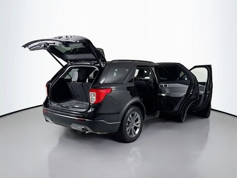 Used 2022 Ford Explorer XLT w/ Equipment Group 202A RWD image 24