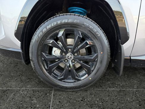 Used 2024 Toyota RAV4 XSE image 19