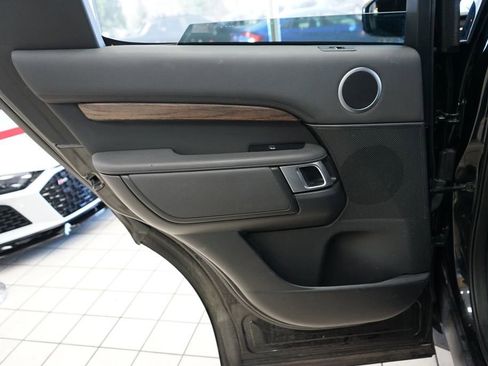 Used 2020 Land Rover Discovery HSE image 51